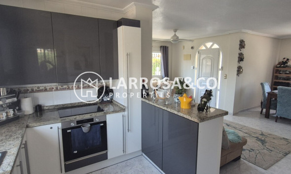 Resale - Detached House/Villa - Villamartin - Costa Blanca