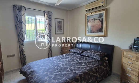 Resale - Detached House/Villa - Villamartin - Costa Blanca