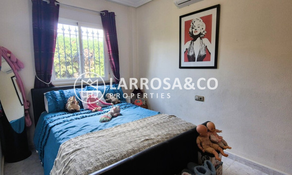 Resale - Detached House/Villa - Villamartin - Costa Blanca