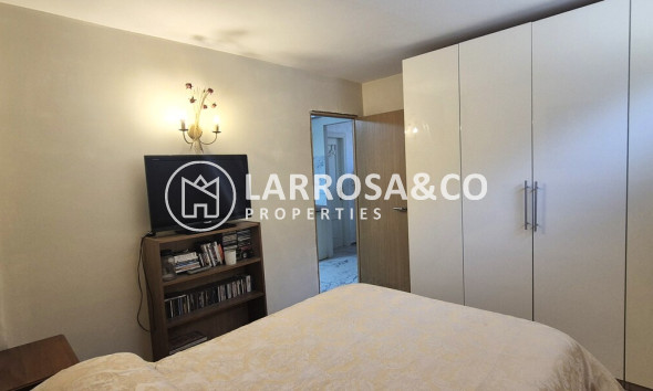 Resale - Detached House/Villa - Villamartin - Costa Blanca