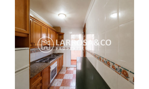 Resale - Apartment - Villamartin - Costa Blanca
