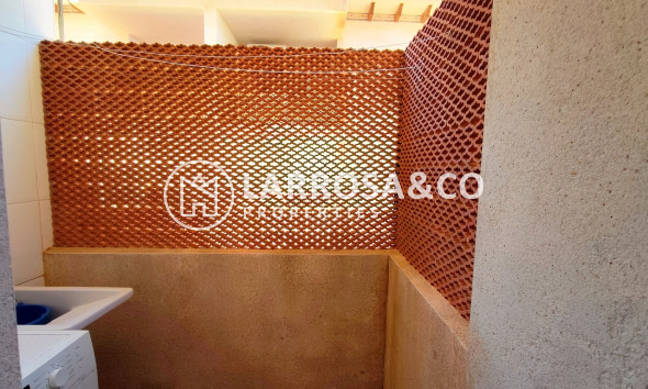 Resale - Apartment - Villamartin - Costa Blanca