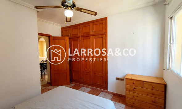 Resale - Apartment - Villamartin - Costa Blanca