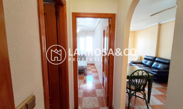 Resale - Apartment - Villamartin - Costa Blanca