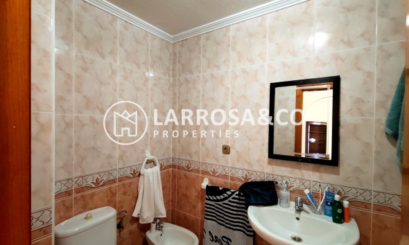 Resale - Apartment - Villamartin - Costa Blanca