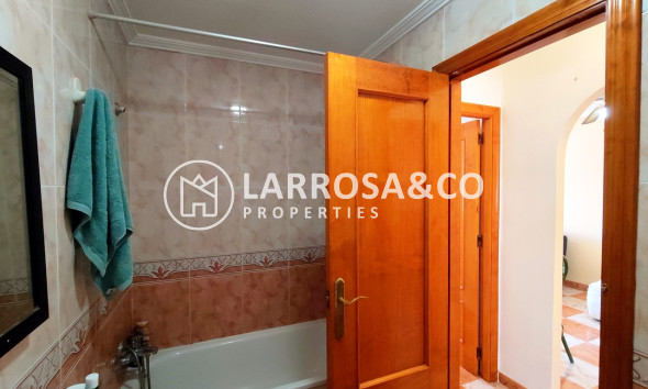 Resale - Apartment - Villamartin - Costa Blanca