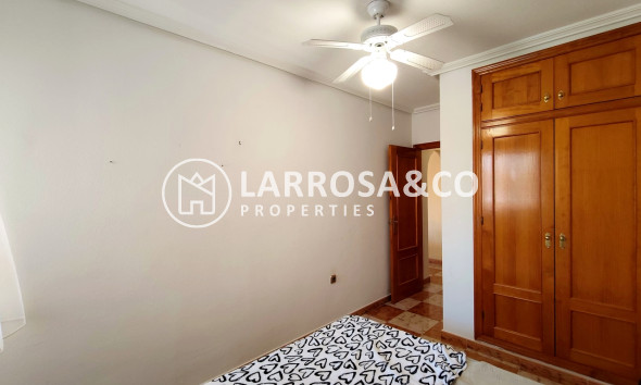 Resale - Apartment - Villamartin - Costa Blanca