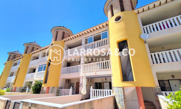 Resale - Apartment - Villamartin - Costa Blanca