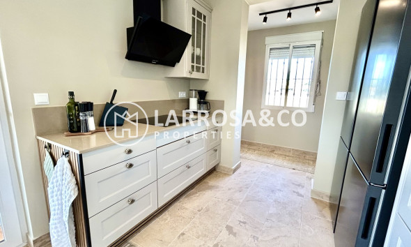 Resale - Detached House/Villa - La Zenia - Costa Blanca