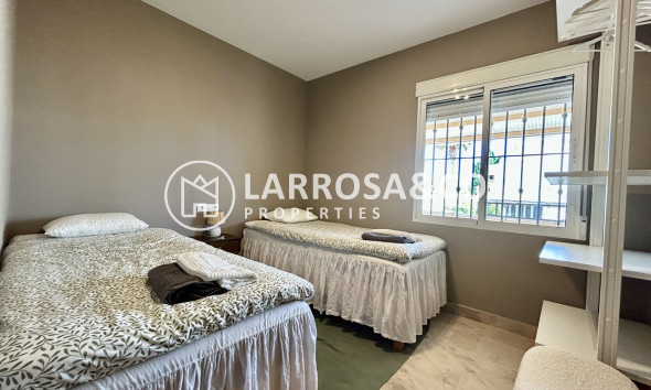 Resale - Detached House/Villa - La Zenia - Costa Blanca
