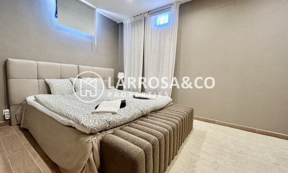 Resale - Detached House/Villa - La Zenia - Costa Blanca