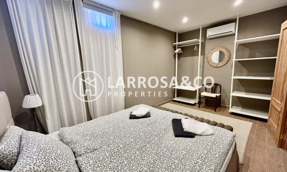 Resale - Detached House/Villa - La Zenia - Costa Blanca
