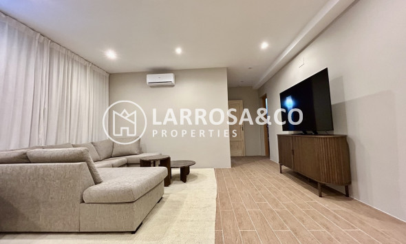 Resale - Detached House/Villa - La Zenia - Costa Blanca