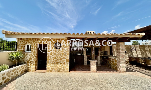 Resale - Detached House/Villa - La Zenia - Costa Blanca