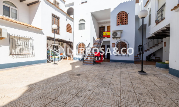 Resale - Apartment - Torrevieja - torrevieja