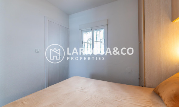 Resale - Apartment - Torrevieja - torrevieja