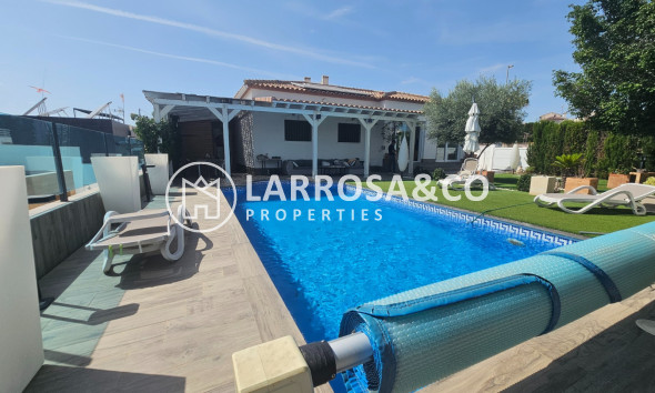 Resale - Detached House/Villa - San Fulgencio - El Oasis