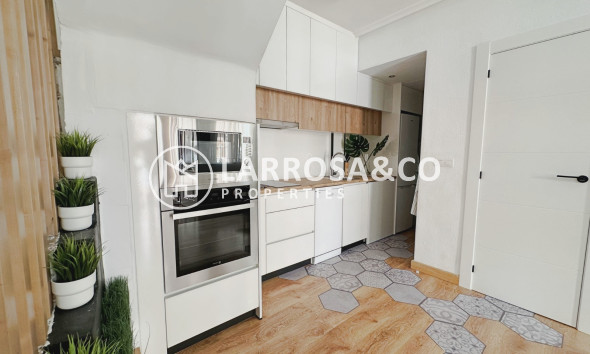 Resale - Semi-detached house - Orihuela costa - La Zenia