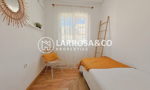 Resale - Semi-detached house - Orihuela costa - La Zenia