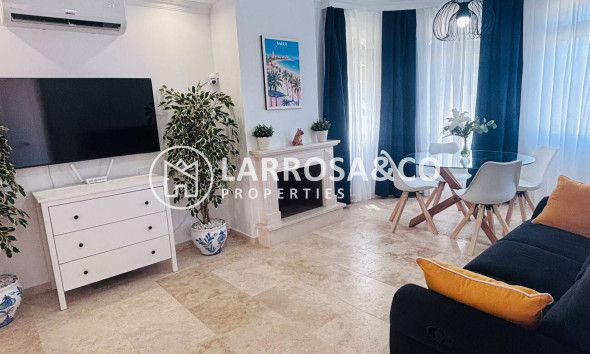 Resale - Detached House/Villa - Villamartin - Costa Blanca