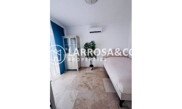 Resale - Detached House/Villa - Villamartin - Costa Blanca