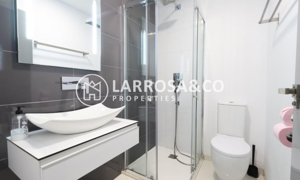 Resale - Apartment - Pilar de la Horadada - Costa Blanca