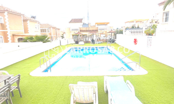 Resale - Bungalow - San Miguel de Salinas - Las Filipinas