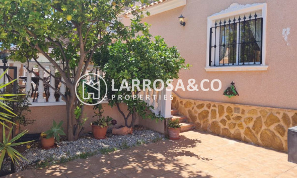 Resale - Detached House/Villa - Villamartin - Costa Blanca