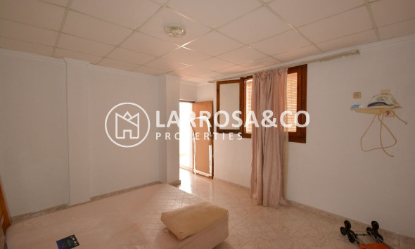 Resale - Semi-detached house - Torrevieja - El limonar