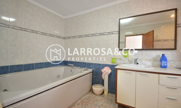 Resale - Semi-detached house - Torrevieja - El limonar