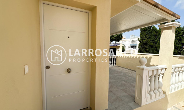 Resale - Semi-detached house - San Miguel de Salinas - El galán