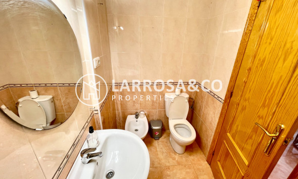 Resale - Bungalow - Daya Nueva - Costa Blanca