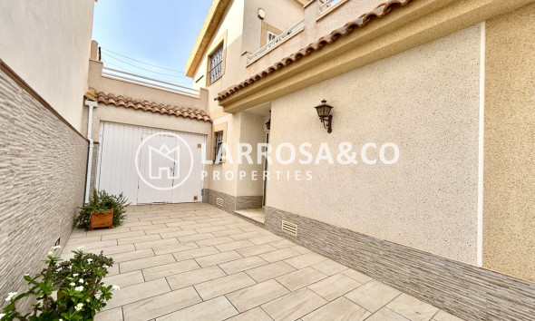 Resale - Semi-detached house - Torre de La Horadada - Costa Blanca