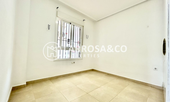 Reventa - Apartamento - Villamartin - Costa Blanca
