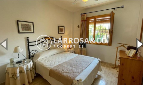 Resale - Semi-detached house - Pilar de la Horadada - Pueblo Latino