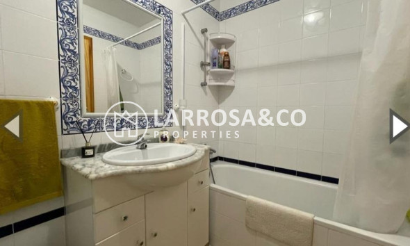 Resale - Semi-detached house - Pilar de la Horadada - Pueblo Latino