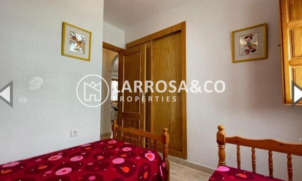 Resale - Semi-detached house - Pilar de la Horadada - Pueblo Latino