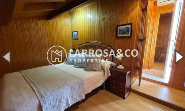 Resale - Semi-detached house - Pilar de la Horadada - Pueblo Latino