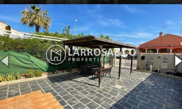 Resale - Semi-detached house - Pilar de la Horadada - Pueblo Latino