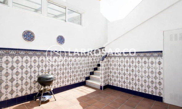 Resale - Semi-detached house - Pilar de la Horadada - Pueblo Latino
