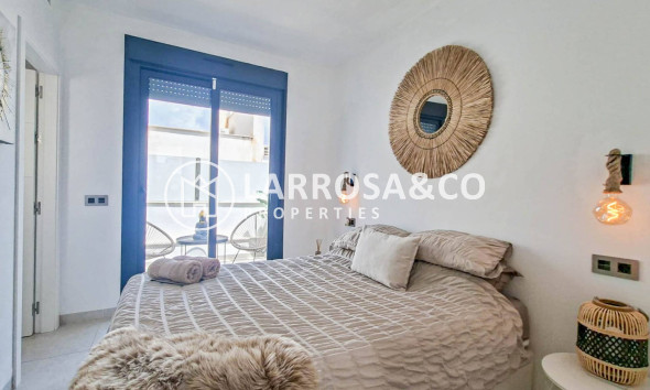 Resale - Detached House/Villa - Villamartin - Costa Blanca