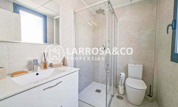 Resale - Detached House/Villa - Villamartin - Costa Blanca