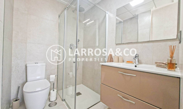 Resale - Detached House/Villa - Villamartin - Costa Blanca