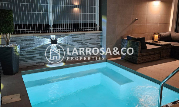 Resale - Detached House/Villa - Villamartin - Costa Blanca