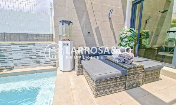 Resale - Detached House/Villa - Villamartin - Costa Blanca