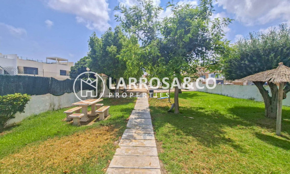 Resale - Detached House/Villa - Villamartin - Costa Blanca
