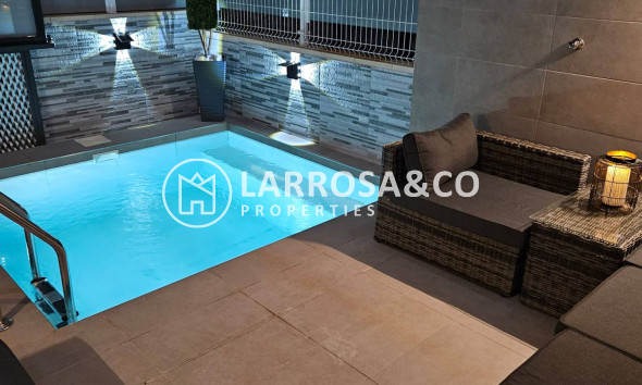 Resale - Detached House/Villa - Villamartin - Costa Blanca