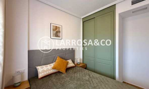 Resale - Apartment - Guardamar del Segura - Puerto