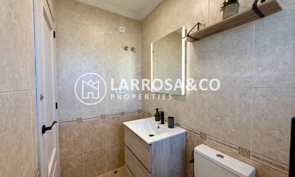 Resale - Apartment - Guardamar del Segura - Puerto