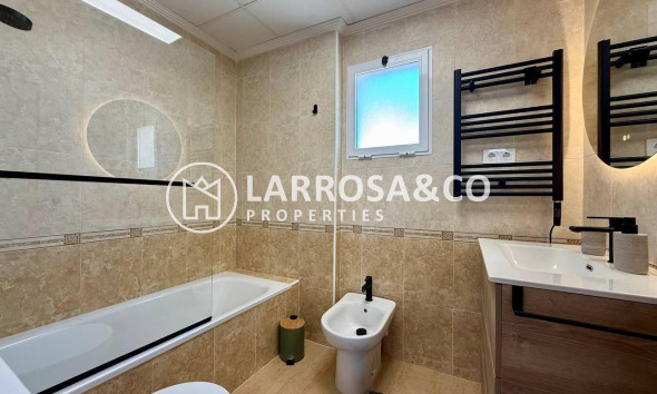 Resale - Apartment - Guardamar del Segura - Puerto